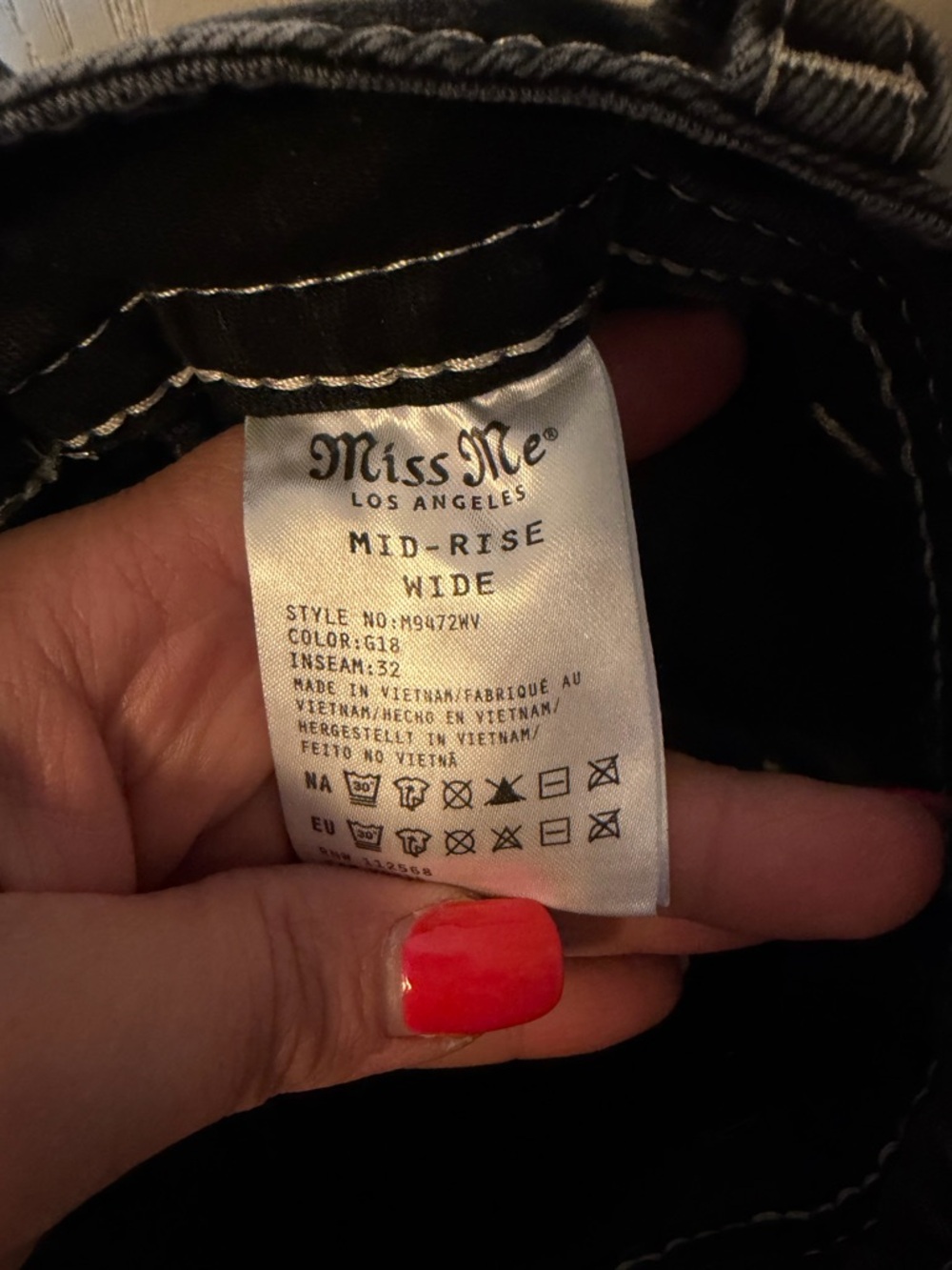 Miss Me Mid-rise Wide Leg Washed Black Embellished Jeans Size 29 - Picture 16 of 16